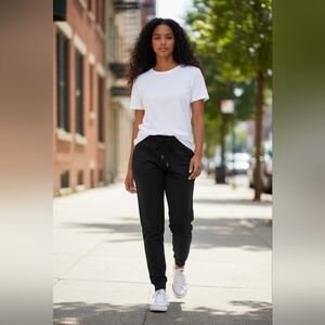 Amazon Black Jogger Pants NWOT Small Pockets Fleece Lined Draw String Waist